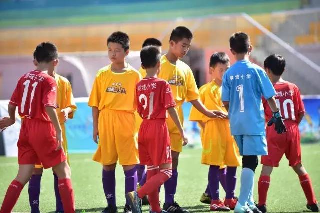 四川大胜宁波终结16连败 广厦大胜吉林38分